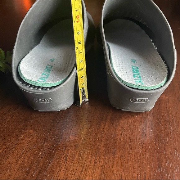 Calzuro Gray Clogs With Holes Size 40-41/Women 10-11 - Picture 2 of 13